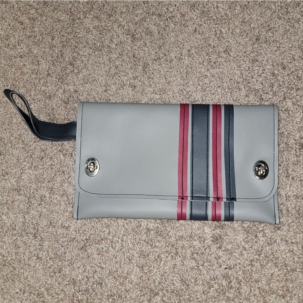 Holly Aiken Sidecar Clutch Wristlet Purse Bag • Like New